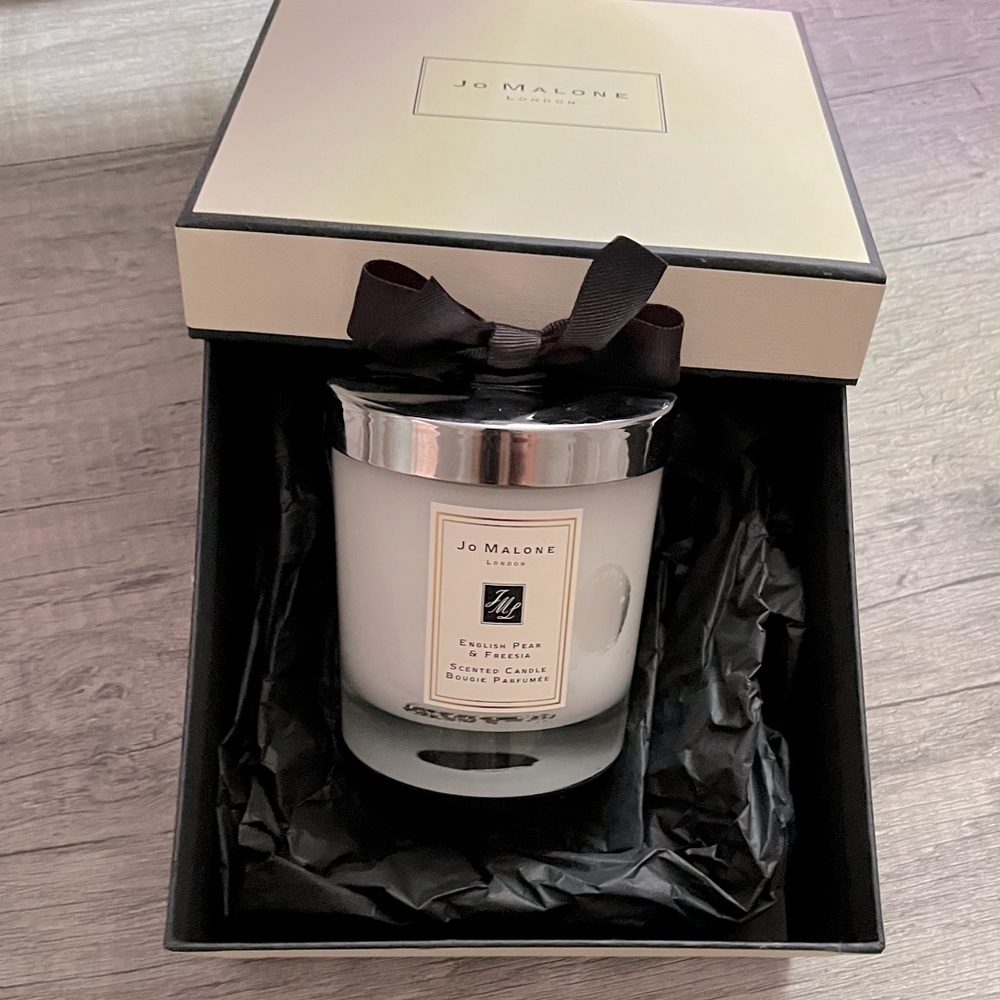 NWT Joe Malone English Pear and Freesia Candle